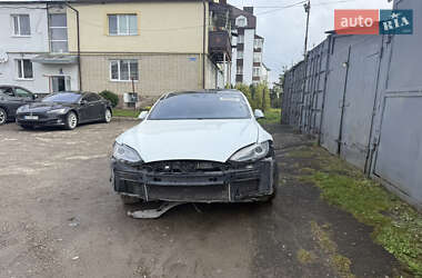 Ліфтбек Tesla Model S 2015 в Львові
