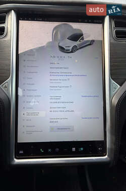 Лифтбек Tesla Model S 2015 в 