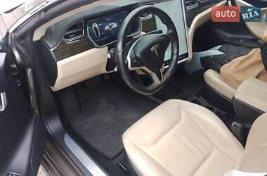Ліфтбек Tesla Model S 2015 в 