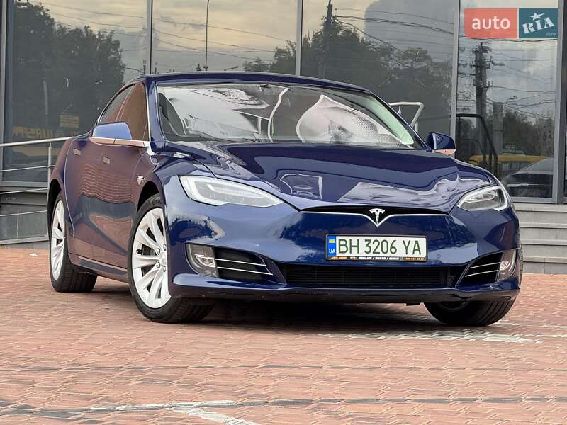 Лифтбек Tesla Model S 2016 в Одессе