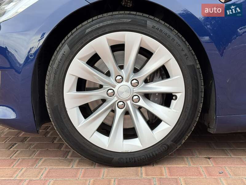 Лифтбек Tesla Model S 2016 в Одессе