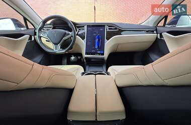 Ліфтбек Tesla Model S 2016 в 
