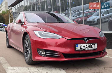 Лифтбек Tesla Model S 2019 в Киеве