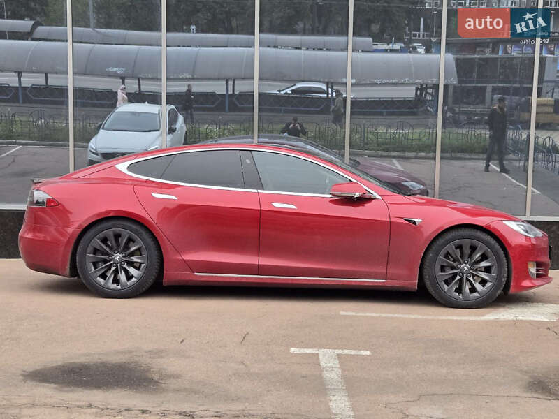 Ліфтбек Tesla Model S 2019 в Києві