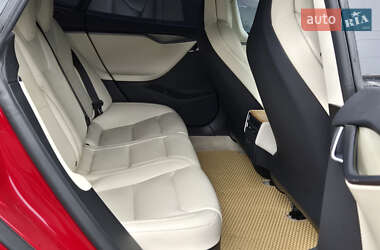 Лифтбек Tesla Model S 2019 в 