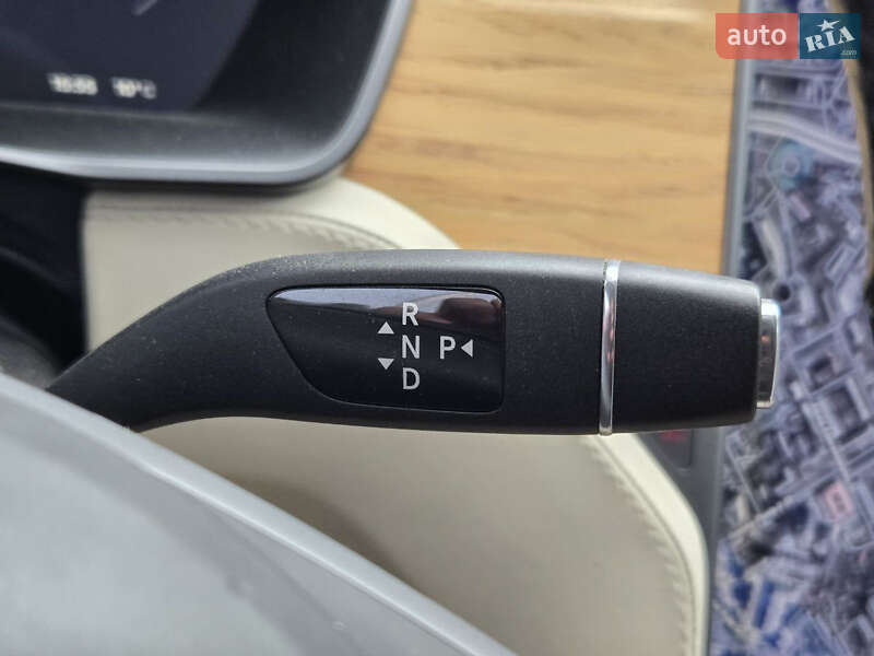 Ліфтбек Tesla Model S 2019 в Києві