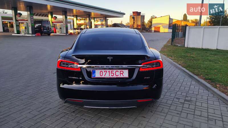 Лифтбек Tesla Model S 2014 в Житомире