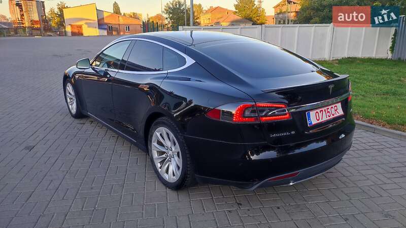 Лифтбек Tesla Model S 2014 в Житомире