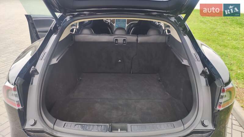 Лифтбек Tesla Model S 2014 в Житомире