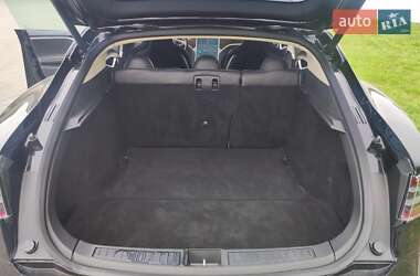 Ліфтбек Tesla Model S 2014 в 