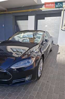 Ліфтбек Tesla Model S 2015 в 