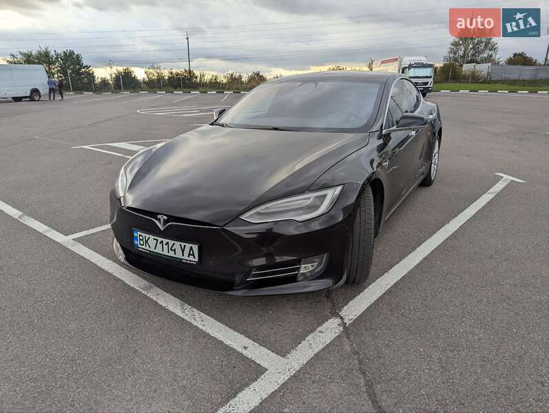 Tesla Model S 2017