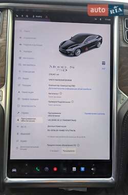 Лифтбек Tesla Model S 2017 в Ровно
