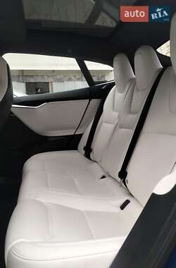 Ліфтбек Tesla Model S 2017 в 