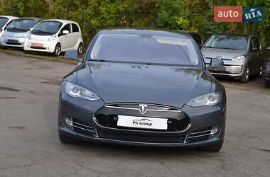 Ліфтбек Tesla Model S 2015 в 