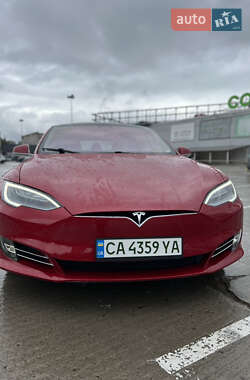 Лифтбек Tesla Model S 2017 в 