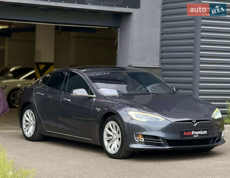 Лифтбек Tesla Model S 2016 в Харькове