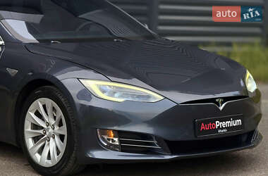 Лифтбек Tesla Model S 2016 в Харькове