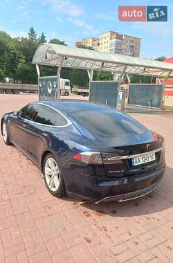 Ліфтбек Tesla Model S 2014 в 