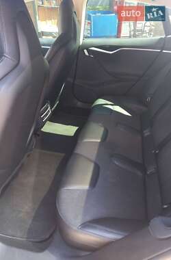 Ліфтбек Tesla Model S 2014 в 