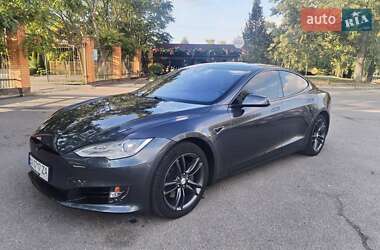 Лифтбек Tesla Model S 2016 в 