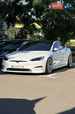 Лифтбек Tesla Model S 2023 в Киеве