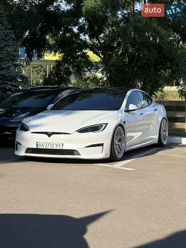 Ліфтбек Tesla Model S 2023 в Києві
