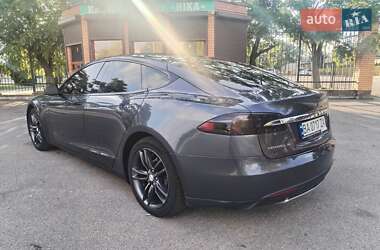 Лифтбек Tesla Model S 2016 в Александрие