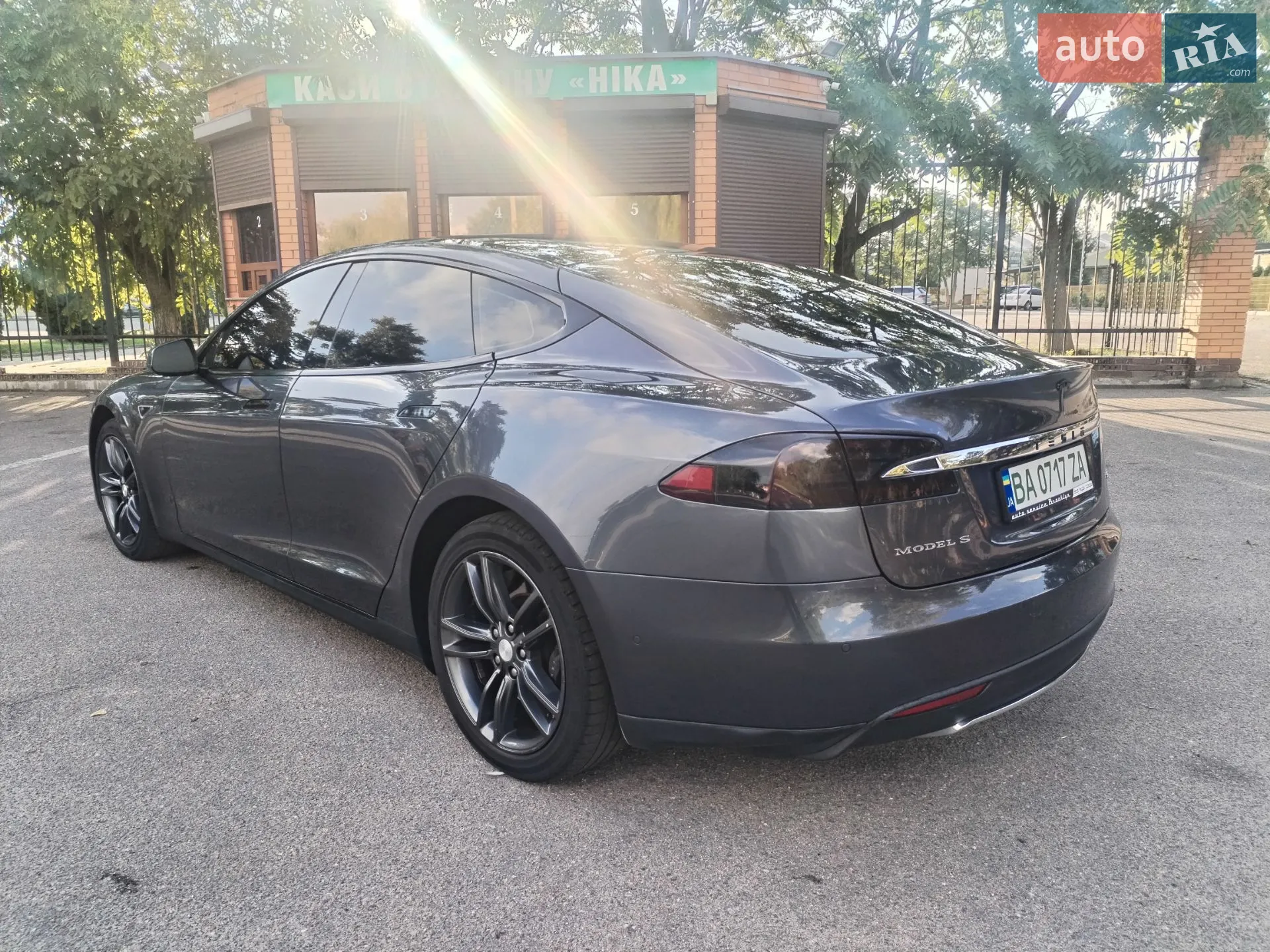 2016 Tesla Model S - мініатюра 23