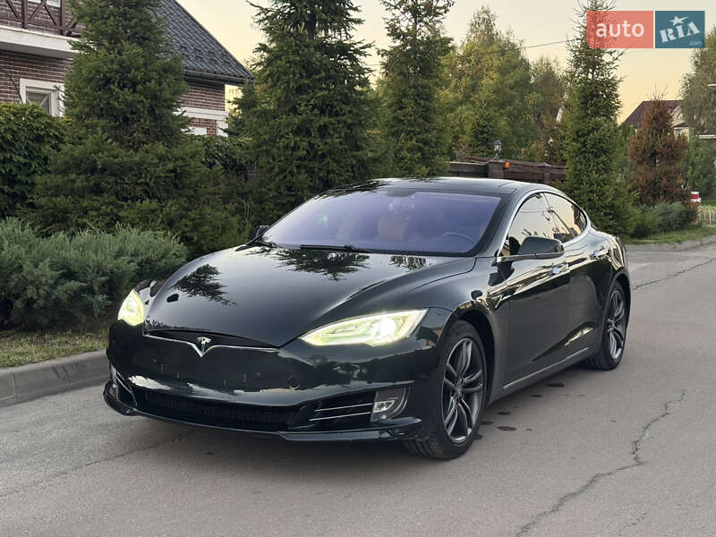 Tesla Model S 2012