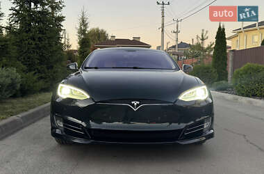 Лифтбек Tesla Model S 2012 в 