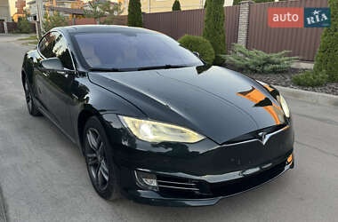 Лифтбек Tesla Model S 2012 в 