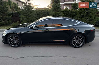 Лифтбек Tesla Model S 2012 в 