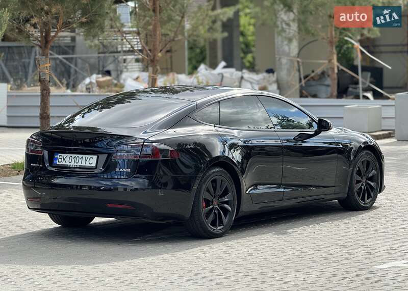 Ліфтбек Tesla Model S 2018 в Рівному