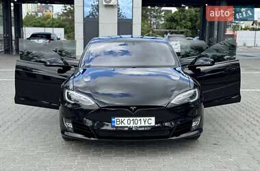 Ліфтбек Tesla Model S 2018 в 