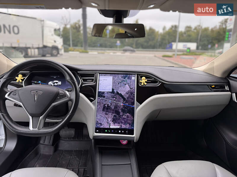 Лифтбек Tesla Model S 2014 в Киеве