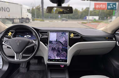 Лифтбек Tesla Model S 2014 в 