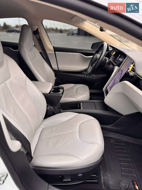 Лифтбек Tesla Model S 2014 в Киеве