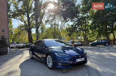 Ліфтбек Tesla Model S 2016 в 