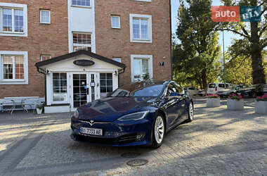 Лифтбек Tesla Model S 2016 в Кременчуге