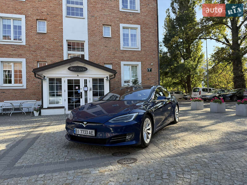 Tesla Model S 2016