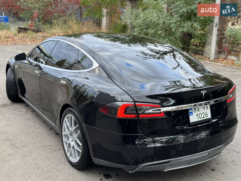 Лифтбек Tesla Model S 2014 в Николаеве фото 7 Лифтбек Tesla Model S 2014 в Николаеве