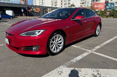 Лифтбек Tesla Model S 2016 в 
