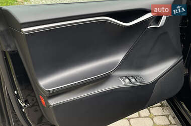 Ліфтбек Tesla Model S 2018 в 