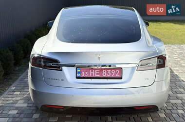 Лифтбек Tesla Model S 2017 в 