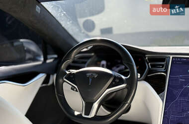 Лифтбек Tesla Model S 2017 в 
