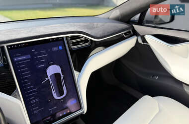 Лифтбек Tesla Model S 2017 в 