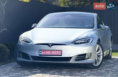 Лифтбек Tesla Model S 2017 в 