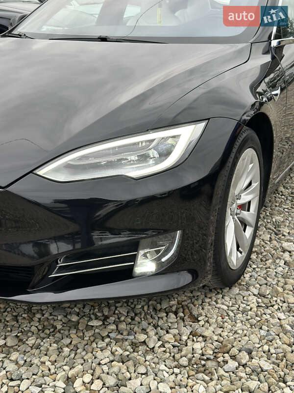 Ліфтбек Tesla Model S 2017 в Івано-Франківську фото 42 Ліфтбек Tesla Model S 2017 в Івано-Франківську