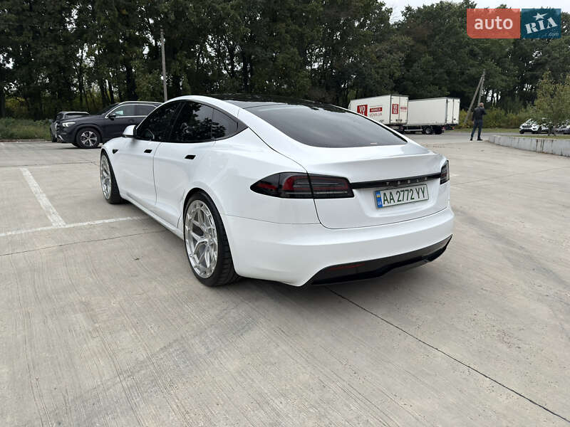 Ліфтбек Tesla Model S 2023 в Києві